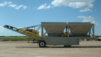 2 Bin Portable Cold Bin Feeder